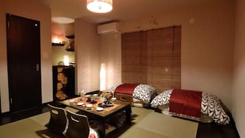 4 bedrooms, free WiFi, bed sheets