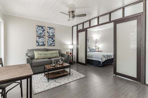 One-bedroom Beach Apartment