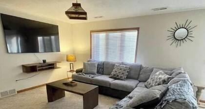 Family size home close to hospitals and schools. 2 Car garage & deck