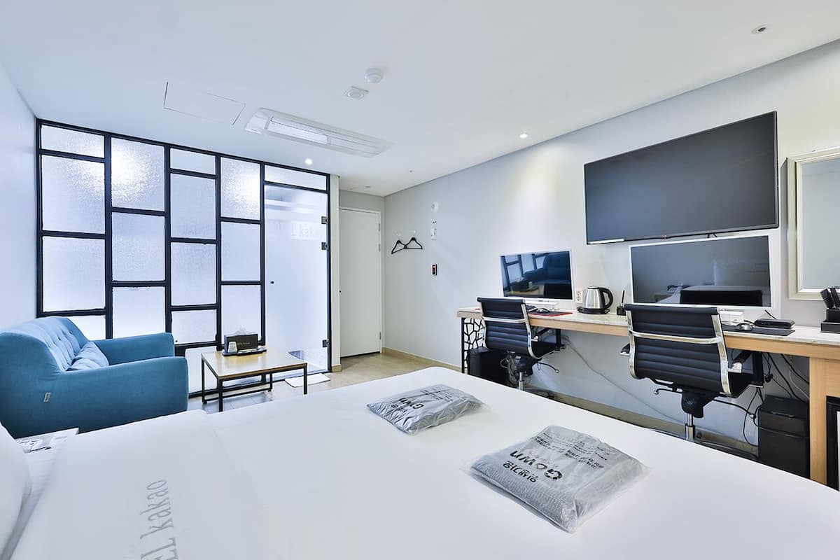 Premium bedding, free WiFi, bed sheets