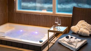 Room (ogsunbong bogcheung)