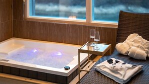 Room (ogsunbong bogcheung)