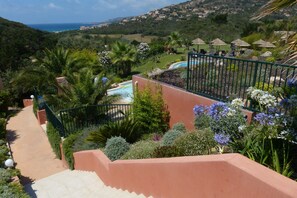 Property grounds - Sandy beach 500m away, air conditioning, swimming pool (Sartène)