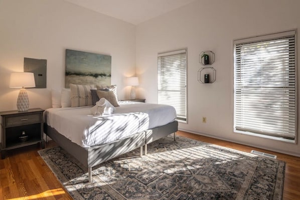1 bedroom, desk, iron/ironing board, free WiFi