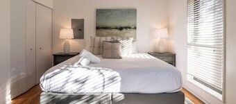 Adorable MtAdams 2BR near it all