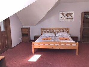 Free WiFi, bed sheets