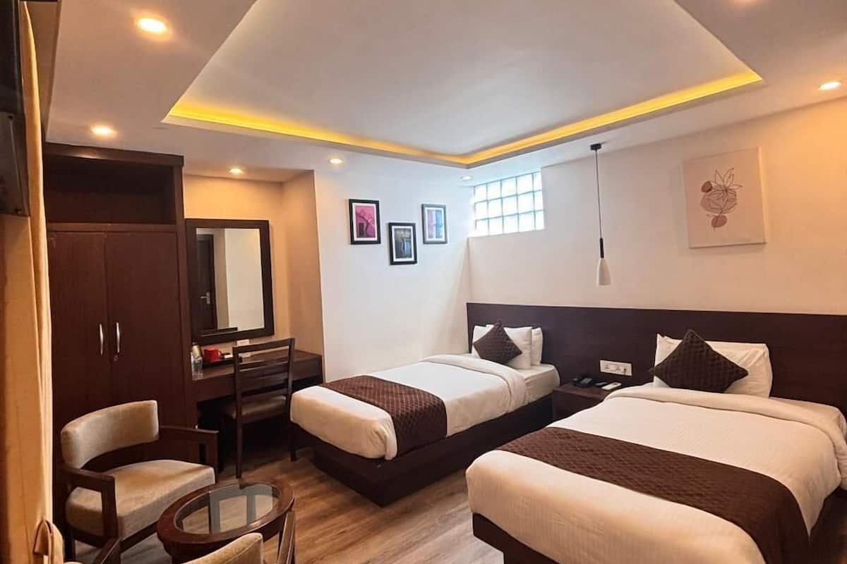 標準雙人房 | 埃及棉床單、高級寢具、Select Comfort 床墊、書桌