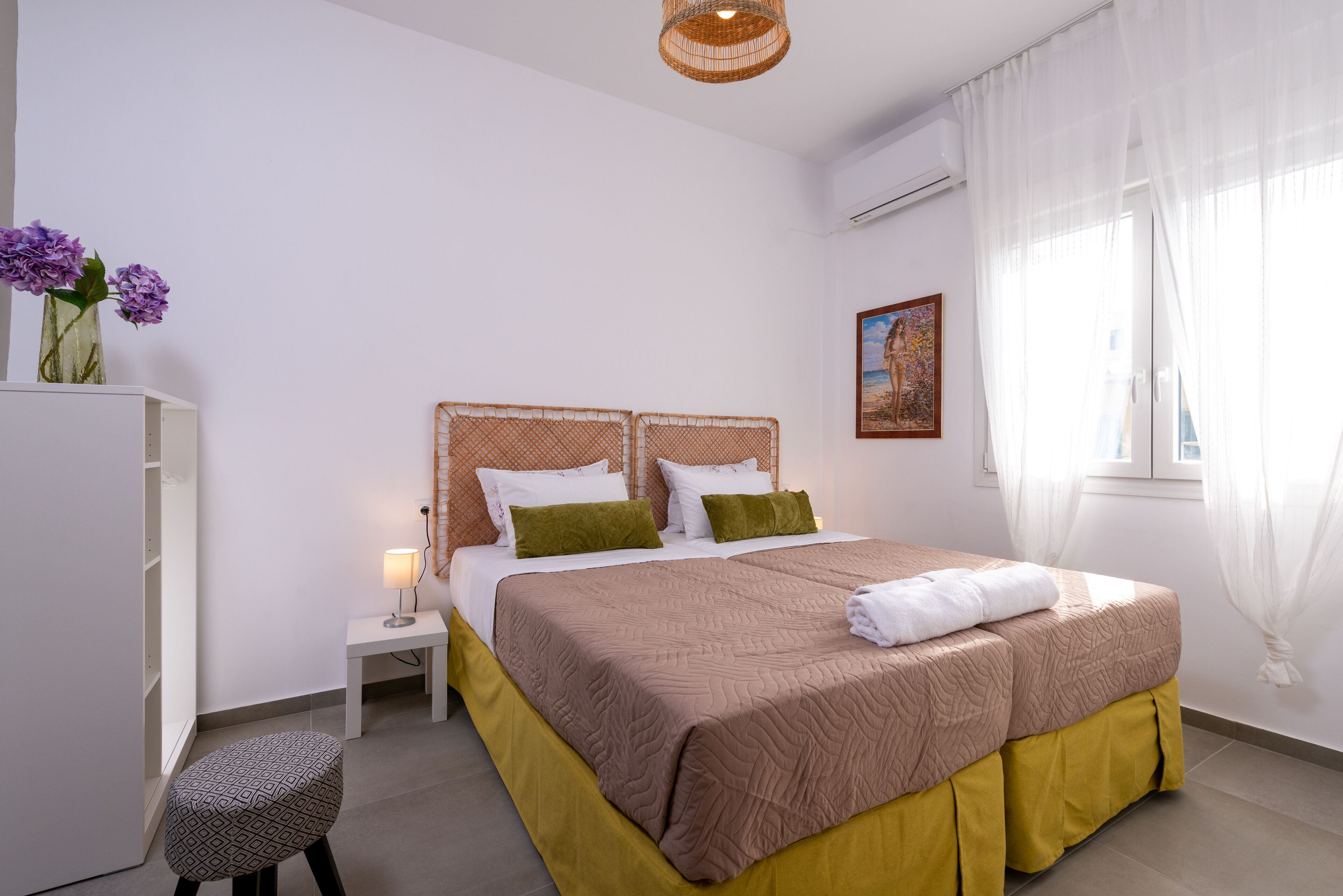 City Apartment, Non Smoking | 3 bedrooms, individually decorated, individually furnished