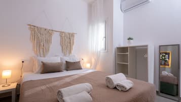 City Apartment, Non Smoking | 3 bedrooms, individually decorated, individually furnished