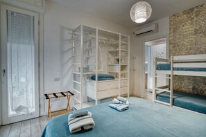 Bügeleisen/Bügelbrett, Reisekinderbett