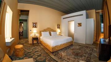 Suite | Decoració individual, mobiliari individual i cortines opaques