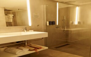 Suite | Bathroom | Slippers - Madama Residence (Nicosia)
