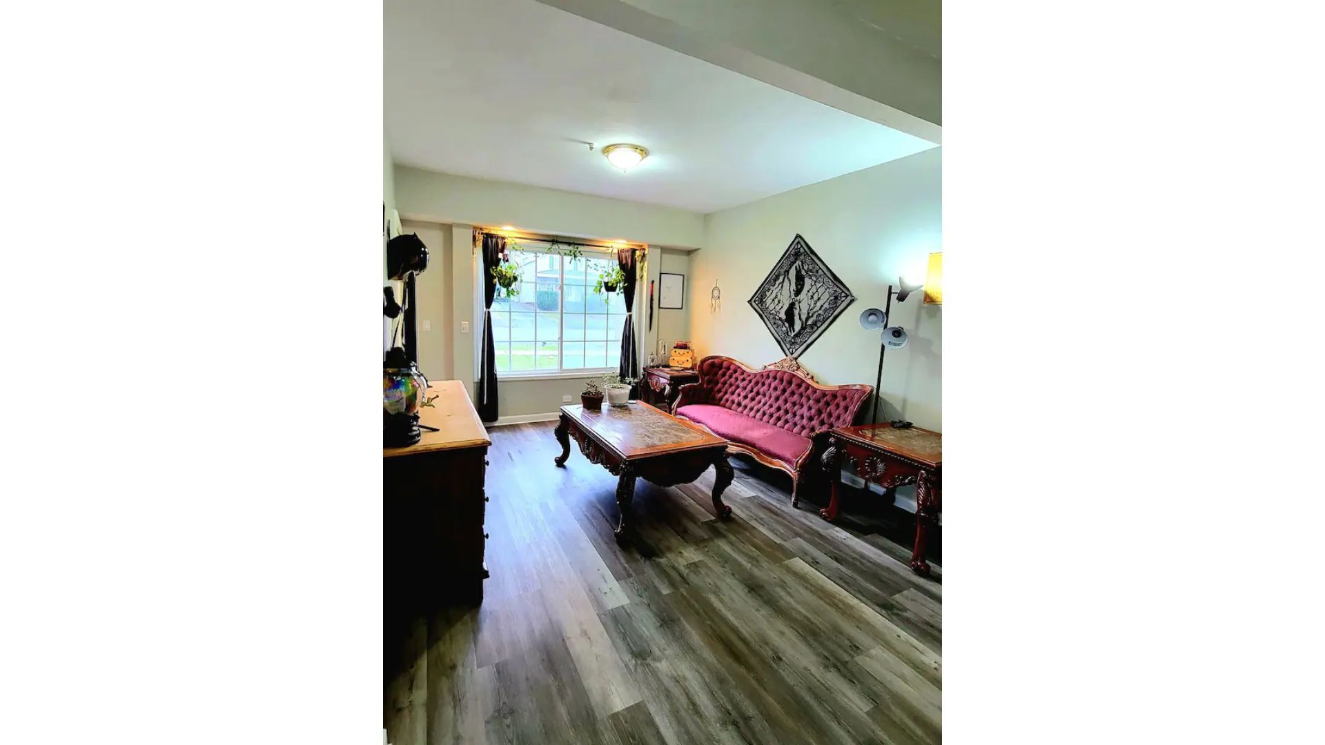 Victorian Antique 1 Bdrm Ground Fl Apartment