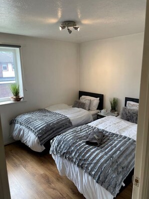 2 soverom, wi-fi (inkludert) og sengetøy