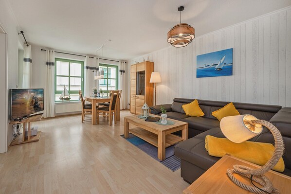 TV - Villa Goethe 03 - ideal for guests seeking peace and quiet - pets allowed (Bansin (Seebad))