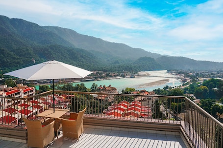 Presidential Apartment | Terrace/patio