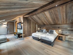 6 bedrooms, free WiFi, bed sheets
