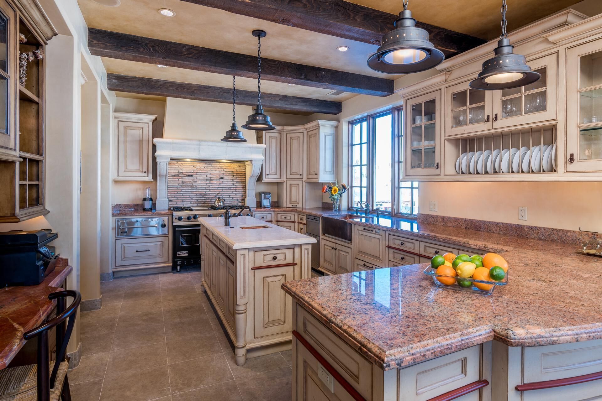 Mikroaaltouuni, uuni, liesi, astianpesukone