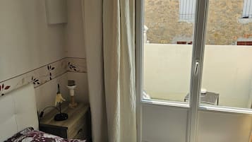 Comfort Room, 1 Double Bed, Balcony | Frette Italian sheets, premium bedding, memory foam beds