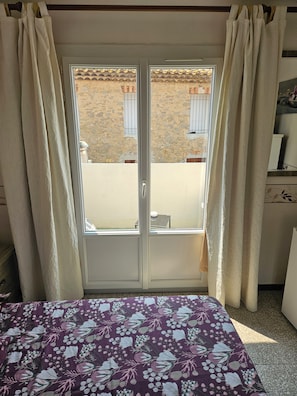 Comfort Room, 1 Double Bed, Balcony