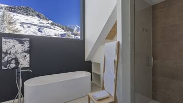 Family Suite | Premium bedding, down comforters, minibar, in-room safe