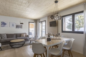 Superior Apartment | Living area | Flat-screen TV - THE BASE  (Andermatt)