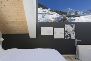 Family Suite | Premium bedding, down comforters, minibar, in-room safe - THE BASE  (Andermatt)