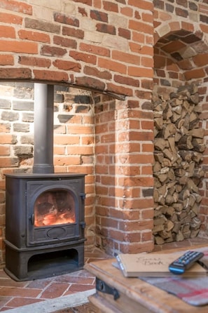 Interior - Charming Georgian flint cottage (BURY ST. EDMUNDS)