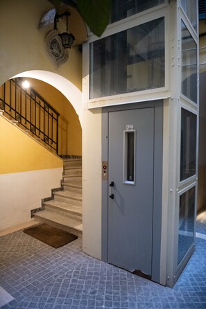 Interior - New and elegant apartment in the center of Rome (Roma)