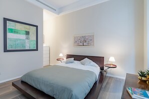 2 bedrooms, iron/ironing board, travel cot, free WiFi