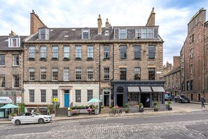 Exterior - Spacious Superking Room in City Centre - Room 8A (2nd floor) (Edinburgh)