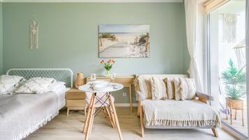 Studio Suite (8b/2 BohoBay) | Living area