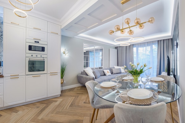 Appartement (4/35 Dream Port) | Dineren in de kamer