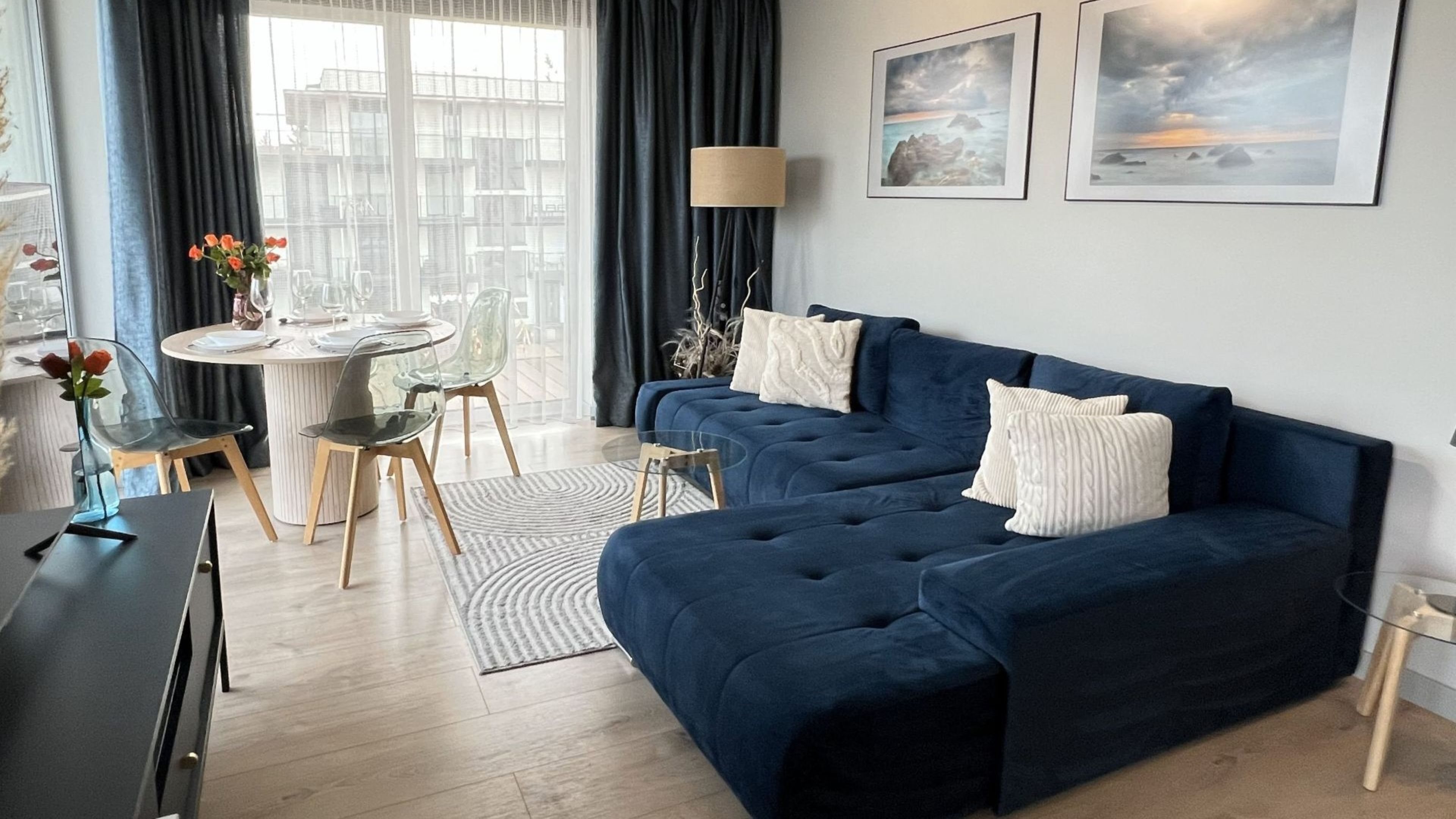 Apartemen (8B/29 River & SPA) | Area keluarga | TV layar datar dan meja tenis meja