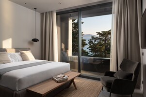 Grand Double or Twin Room, Sea View | Premium bedding, in-room safe, desk, blackout drapes