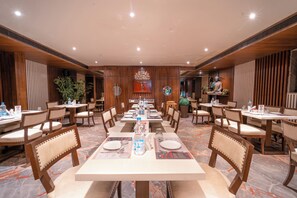 Restaurant - Playsales Eco Stay (Indore)