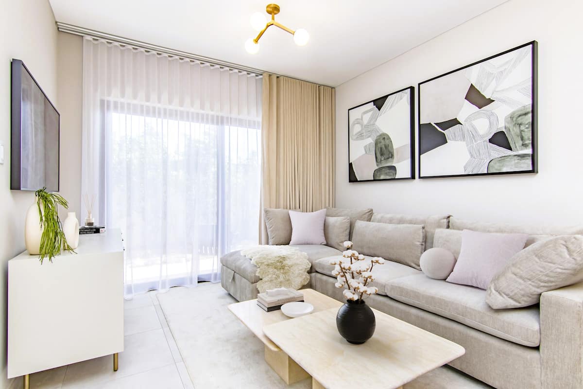 Luxury-Apartment, 1 King-Bett, Terrasse | Wohnbereich | 50-Zoll-Smart-TV mit Digitalempfang, Fernseher, Streaming-Dienste