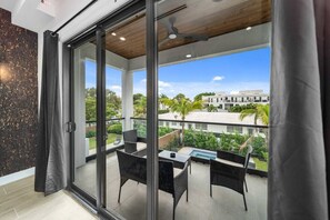 Terrace/patio - The Elements Home with 2 Pools (Fort Lauderdale)