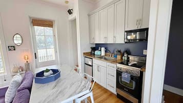 Micro-ondas, fogão, cooktop, lava-louças