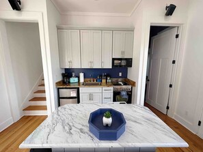 Microwave, oven, stovetop, dishwasher