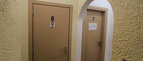 تفاصيل الفندق من الداخل