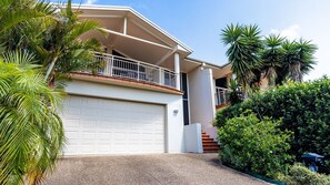 Exterior - 74A Sergeant Baker Drive - comfortable duplex with beautiful distant water views (Corlette)