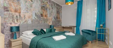 1 bedroom, desk, iron/ironing board, WiFi
