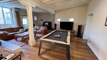 TV, DVD player, table football, ping pong