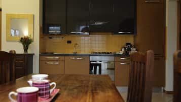 Coffee/tea maker