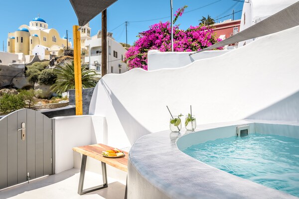 Anila Suites - Santorini