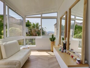 Fernseher, Stereoanlage