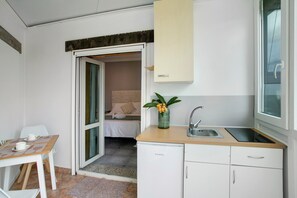 Fridge, stovetop, dishwasher, coffee/tea maker - Holiday Apartment "Carmelo Y Carmela 3" with Mountain View, Private Terrace & Wi-Fi (teror)