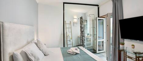 1 bedroom, iron/ironing board, free WiFi, bed sheets