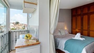 1 bedroom, iron/ironing board, free WiFi, bed sheets